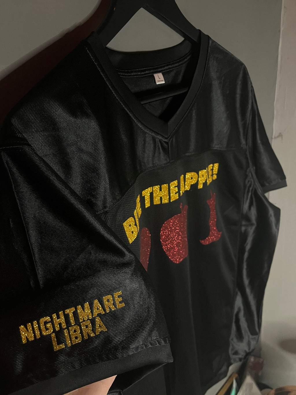 5SOS 'Bite The Apple' Jersey